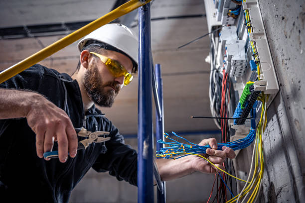 Best Affordable Electrician  in Spirit Lake, IA